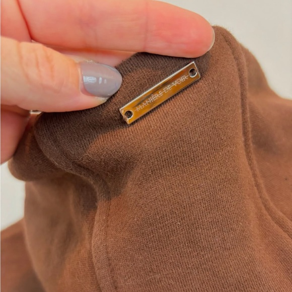 Maniere de Voire cropped chocolate brown hoodie - Picture 4 of 4